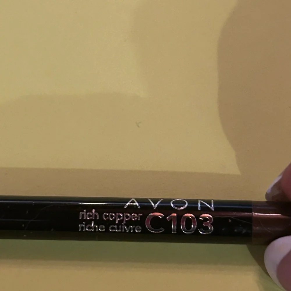 Avon Mega Impact Eyeliner Rich Copper
